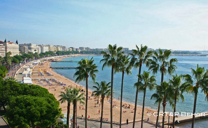 Cannes chic on the beach