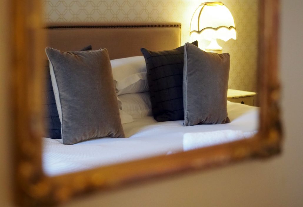 White Hart bedroom