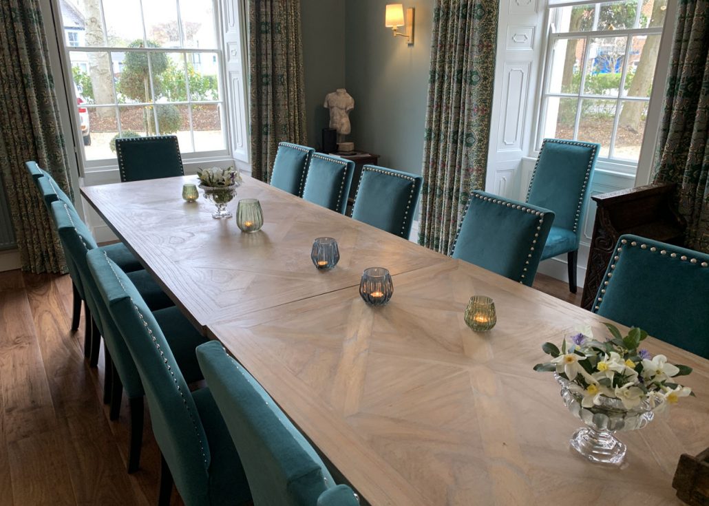 Dining for 20
