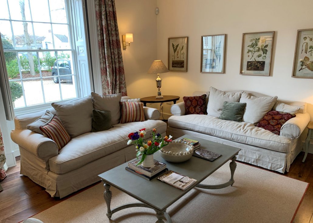 Lounge room Allington Court