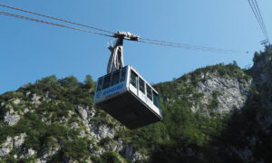 Vogel cable car and mountain.